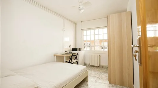 Rooms in Badalona - photo 1