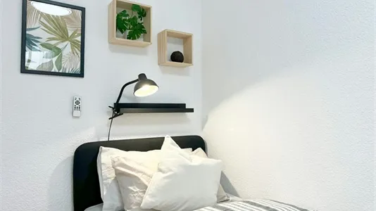 Rooms in Madrid Ciudad Lineal - photo 5