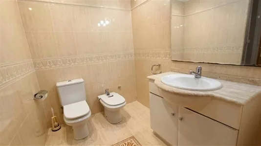 Rooms in Valencia Extramurs - photo 10