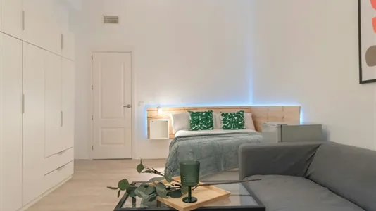 Rooms in Madrid Chamberí - photo 4