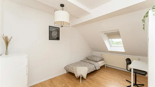 Rooms in Berlin Lichtenberg - photo 2