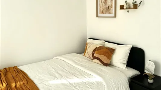 Rooms in Madrid Chamartín - photo 7