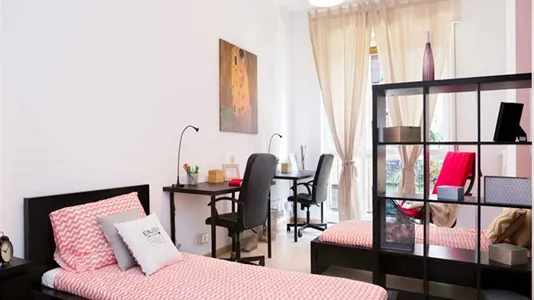 Rooms in Milano Zona 8 - Fiera, Gallaratese, Quarto Oggiaro - photo 3