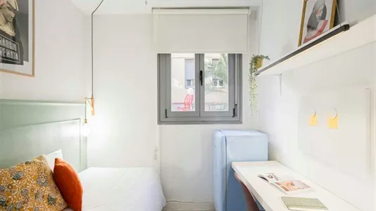 Rooms in Madrid Centro - photo 6