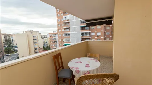 Rooms in Málaga - photo 4