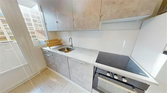 Rooms in Saint-Étienne - photo 9