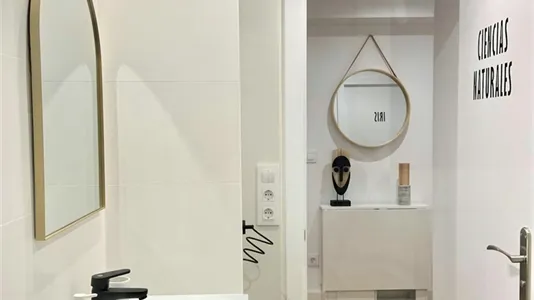 Rooms in Zaragoza - photo 4