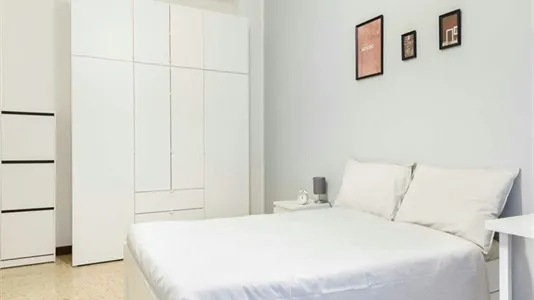 Rooms in Milano Zona 8 - Fiera, Gallaratese, Quarto Oggiaro - photo 2