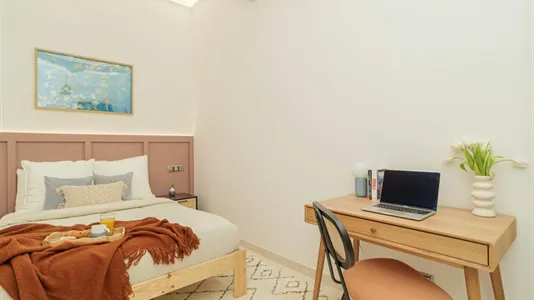 Rooms in Barcelona Eixample - photo 10