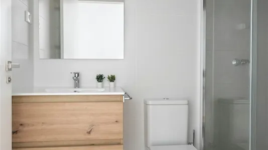 Rooms in Madrid Chamberí - photo 2