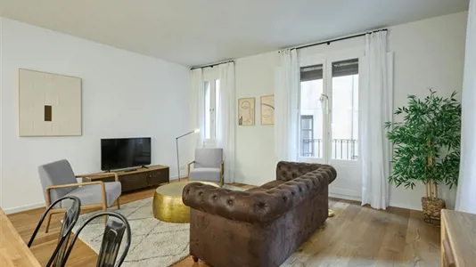 Apartments in Barcelona Ciutat Vella - photo 3