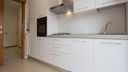 Rooms in Milano Zona 2 - Stazione Centrale, Gorla, Turro, Greco, Crescenzago - photo 4