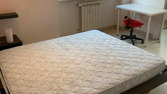 Rooms in Roma Municipio II – Parioli/Nomentano - photo 3