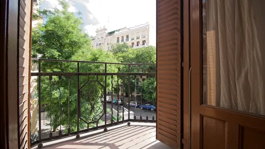 Rooms in Madrid Chamberí - photo 5