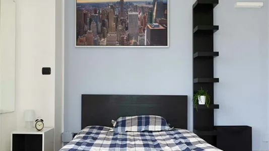 Rooms in Milano Zona 8 - Fiera, Gallaratese, Quarto Oggiaro - photo 1