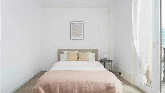 Rooms in Barcelona Ciutat Vella - photo 2