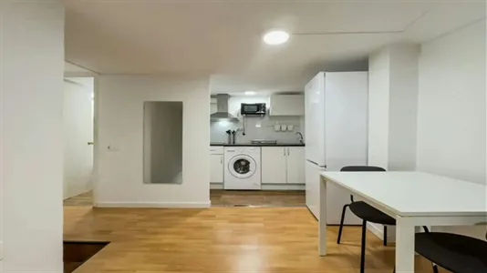 Apartments in Barcelona Ciutat Vella - photo 5