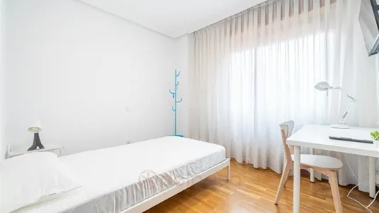 Rooms in Madrid San Blas - photo 3