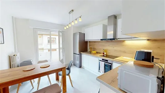 Rooms in Saint-Julien-en-Genevois - photo 1