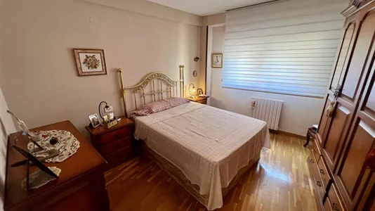 Rooms in Zaragoza - photo 1