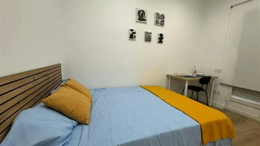 Rooms in Madrid Centro - photo 2