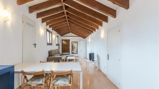 Rooms in Madrid Centro - photo 8