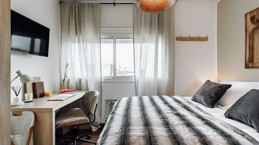 Rooms in Barcelona Eixample - photo 2