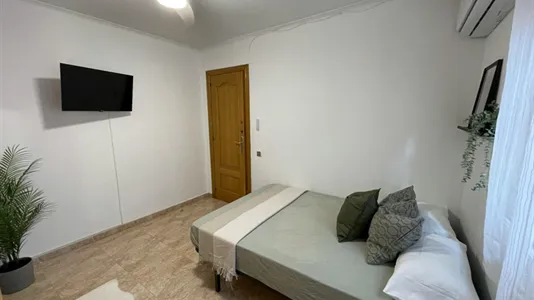 Rooms in Esplugues de Llobregat - photo 4