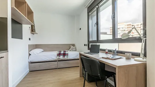 Rooms in Madrid Fuencarral-El Pardo - photo 1