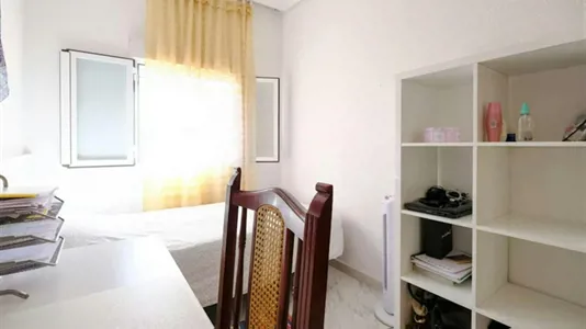 Rooms in Madrid Carabanchel - photo 2