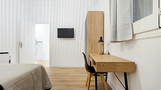Rooms in Barcelona Eixample - photo 6