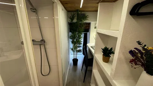 Rooms in Madrid Centro - photo 9