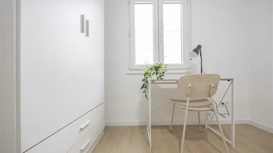 Rooms in el Camí de Vera - photo 3