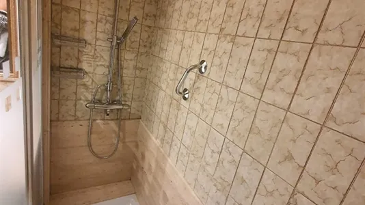 Rooms in Barcelona Les Corts - photo 10