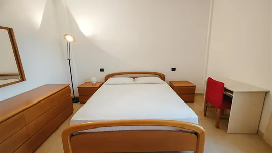Rooms in Milano Zona 8 - Fiera, Gallaratese, Quarto Oggiaro - photo 2