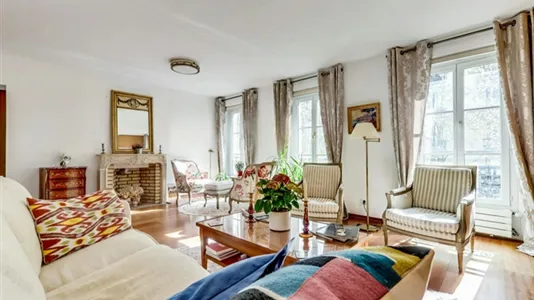 Apartments in Paris 7ème arrondissement - photo 1