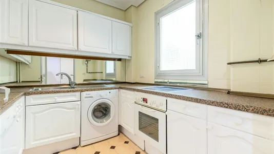 Rooms in Madrid Salamanca - photo 10