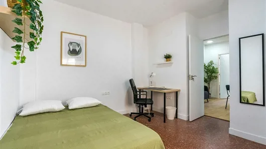 Rooms in Granada - photo 2