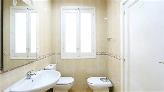 Rooms in Madrid Retiro - photo 9