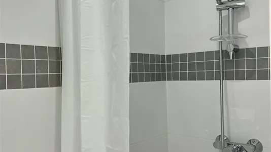 Rooms in Charleroi - photo 7