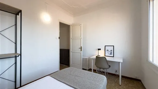 Rooms in Barcelona Ciutat Vella - photo 2