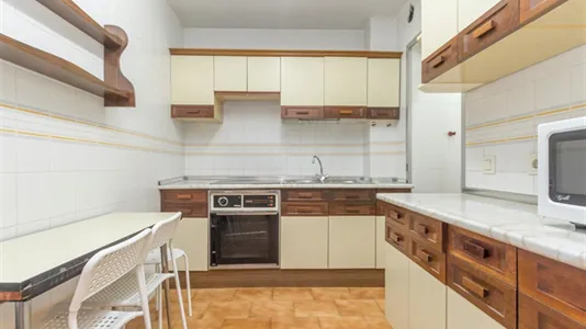 Rooms in Málaga - photo 5