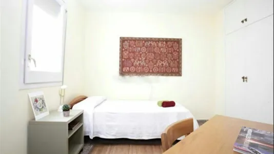 Rooms in Barcelona Eixample - photo 1