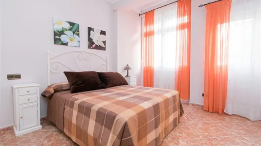 Rooms in Granada - photo 2