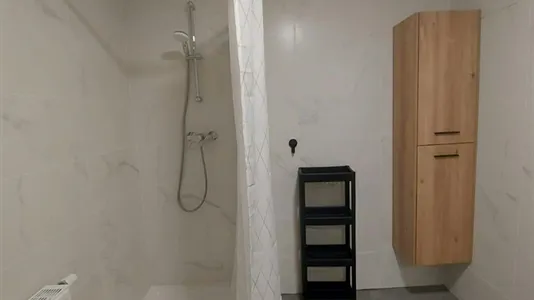 Rooms in Charleroi - photo 6