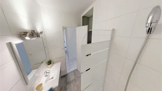 Rooms in Lyon - photo 8