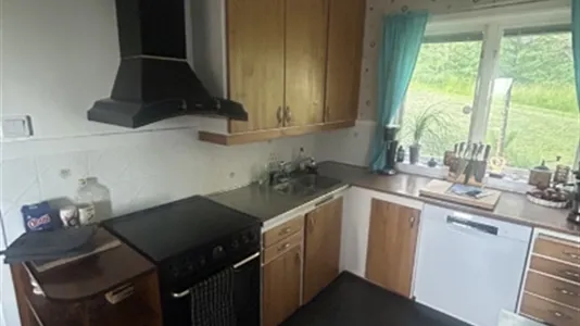 Houses in Trollhättan - photo 2