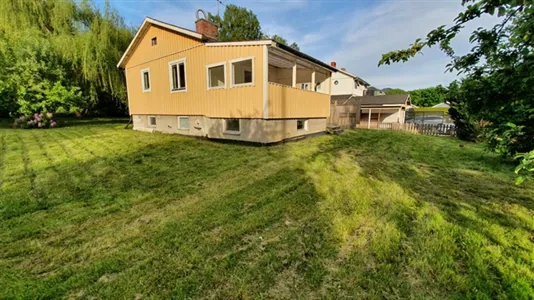 Houses in Håbo - photo 1
