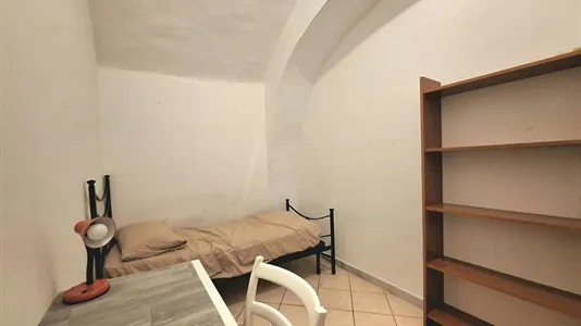 Rooms in Napoli Municipalità 2 - photo 1