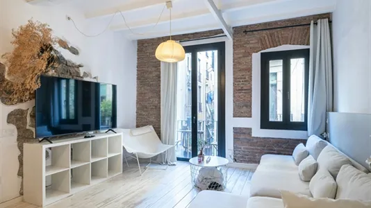 Houses in Barcelona Ciutat Vella - photo 7